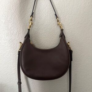 Coach Jonie 22 in Maple